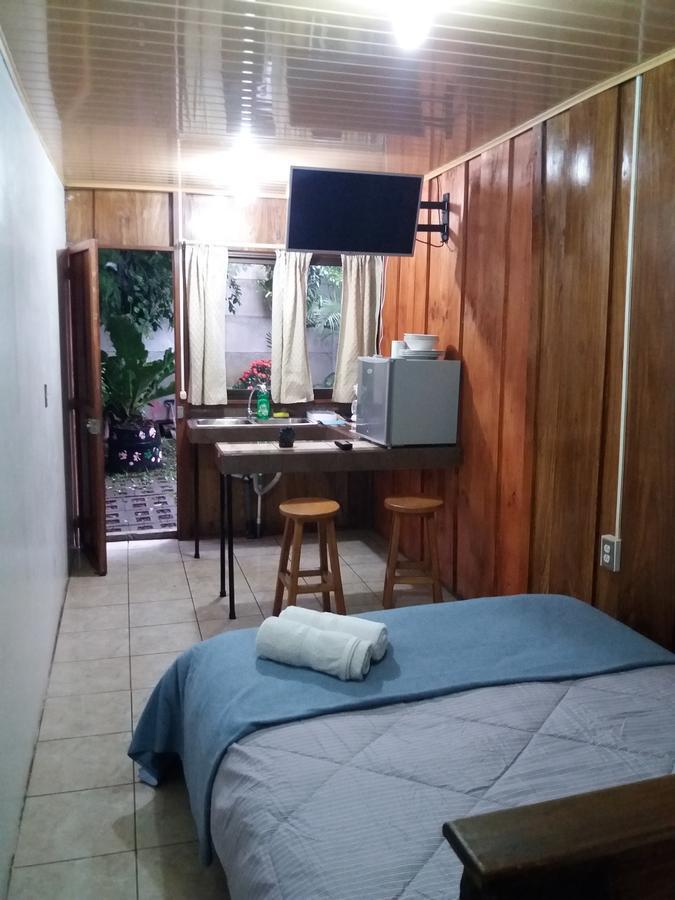 Laurel House Apartamento San Antonio De Belen Exterior foto