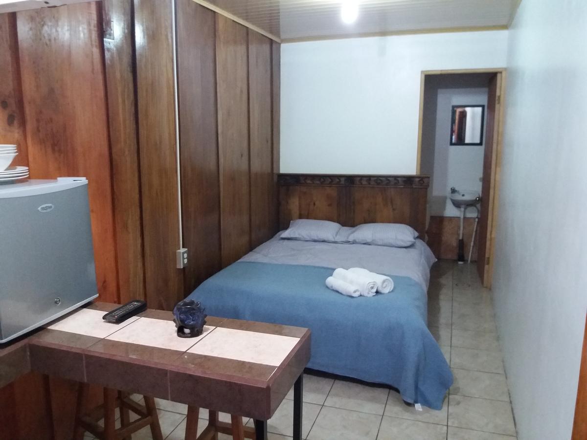 Laurel House Apartamento San Antonio De Belen Exterior foto